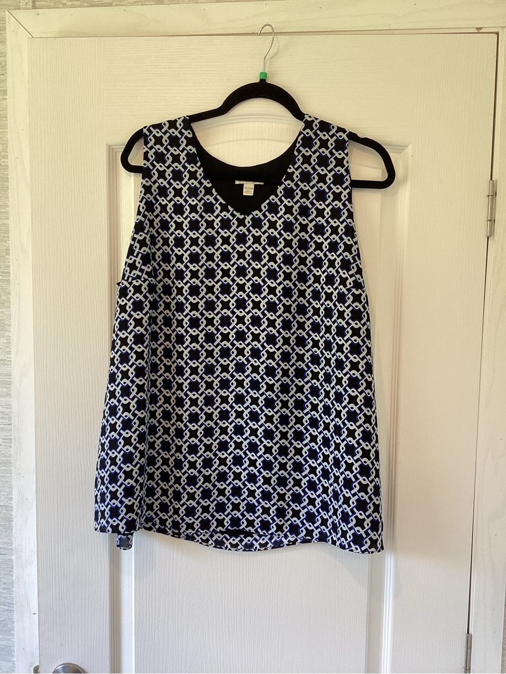Cato Navy and White Geometric Sleeveless Top 18/20W EUC
